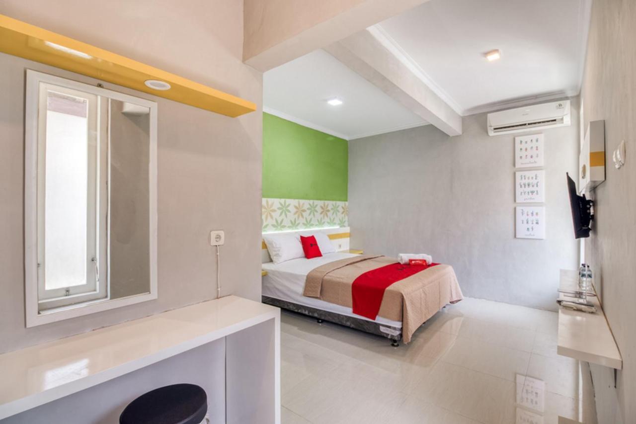 Reddoorz Near Malioboro Tugu Station Jogja 2 Hotel Yogyakarta Eksteriør billede
