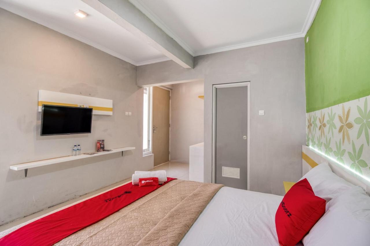 Reddoorz Near Malioboro Tugu Station Jogja 2 Hotel Yogyakarta Eksteriør billede