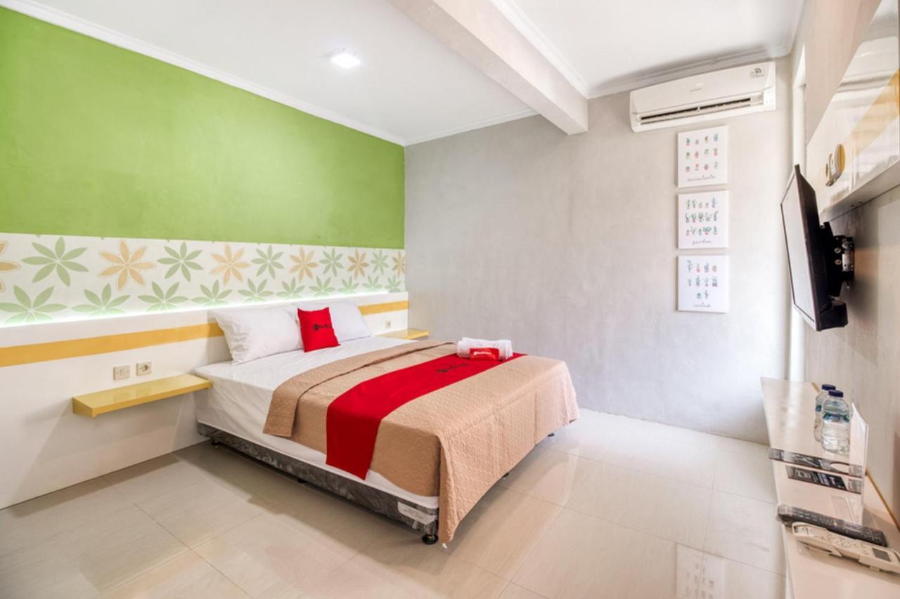 Reddoorz Near Malioboro Tugu Station Jogja 2 Hotel Yogyakarta Eksteriør billede