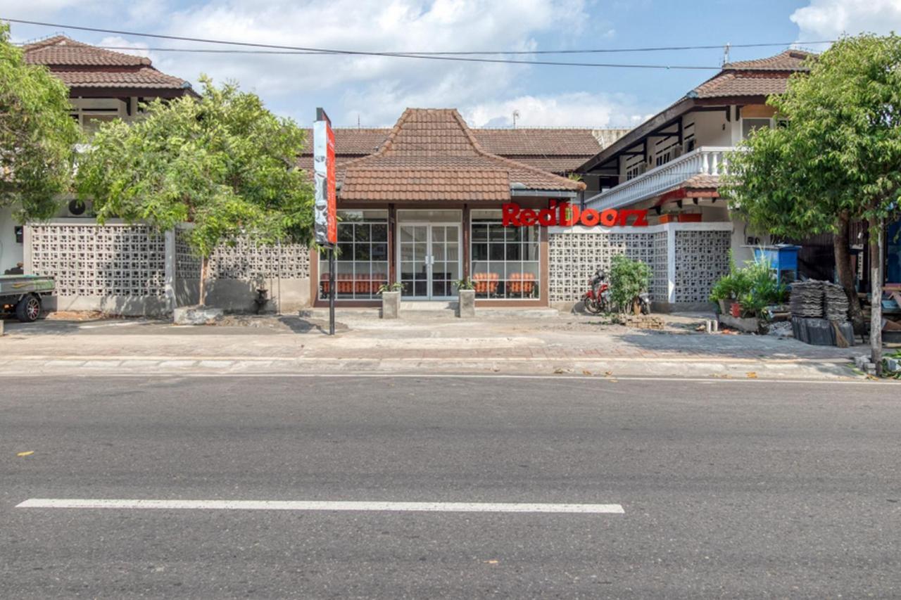 Reddoorz Near Malioboro Tugu Station Jogja 2 Hotel Yogyakarta Eksteriør billede